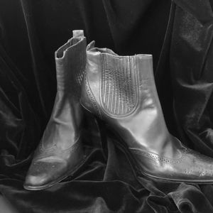 Ralph Lauren ankle boots,made in Italy!